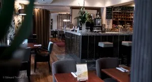 Forest Hotel 9